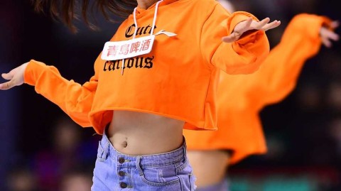 辽篮主场大胜四川，篮球宝贝热舞点燃本溪冬夜