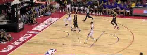 关于 2026 年 NBA 夏季联赛湖人对阵开拓者的搜索结果，暂时未能找到对应的完整比赛资讯与详细赛况。