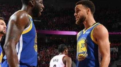 库里37分引领三节打卡 勇士128-103横扫开拓者