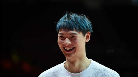 全明星周末的温情瞬间：杜锋父子与丁彦雨航的MVP之夜