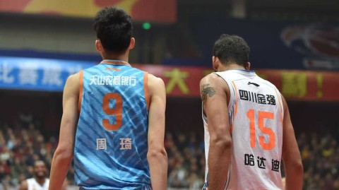 亚洲第一中锋巅峰对决：周琦与哈达迪的宿命之战