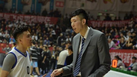 天山飞虎终圆梦，新疆男篮首冠背后的热血与荣光