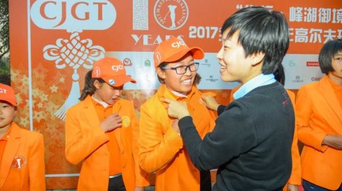 第十届全国青少年高尔夫精英赛阳江收杆 挥杆少年闪耀果岭