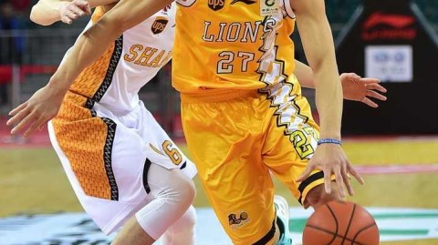 三晋激战群英会，广厦破山西豪取十连胜加冕常规赛之王