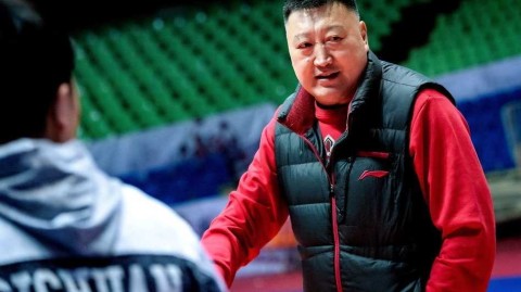 四川男篮迎难而上以轻松心态备战