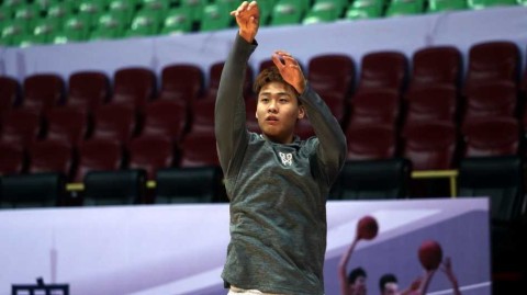 华南虎厉兵秣马迎恶战 易建联挥汗如雨扛重任