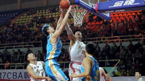 闽军苦旅：王哲林内线独木难支，八一反客为主送十连败