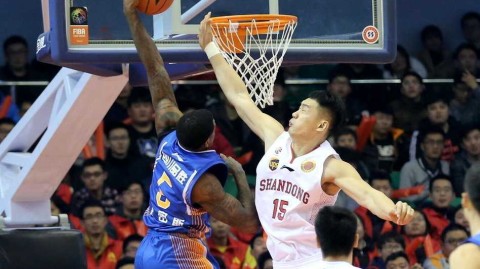 鲁川对决惊魂一刻，约什绝命封盖送山东惜败