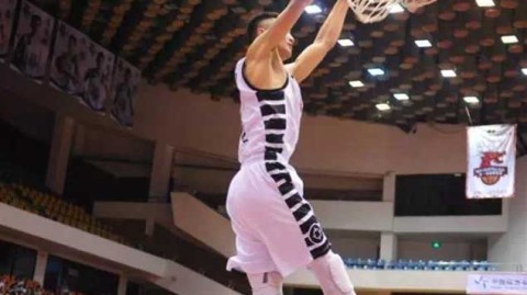 NBL经典对决：安徽文一主场三分绝杀河北翔蓝，吉布森演绎零点二秒传奇