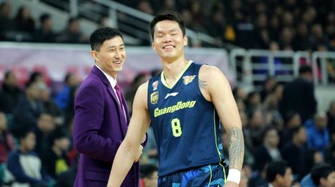 广东宏远群星闪耀时：老将新兵联手演绎热血篮球