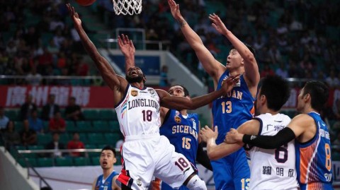 广州龙狮主场大胜四川品胜 三外援联手导演进攻狂潮