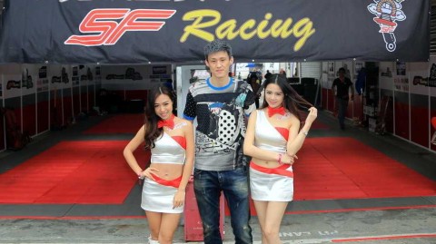 周鹏的极速跨界：当篮球国手遇见赛车激情