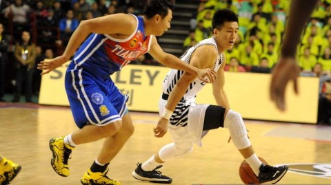 辽篮往事：当郭少的犀利突破遇上哈德森的神奇三分