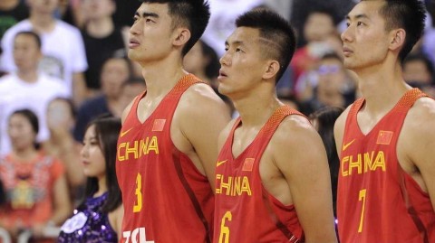 中澳男篮对抗赛京城再燃战火 郭艾伦回归助蓝队取连胜