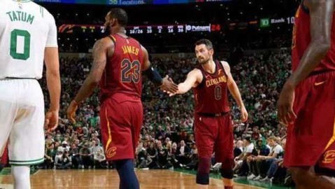 杰伦准三双助绿军横扫骑士，主场饮恨米切尔30分难救主