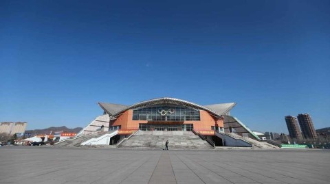 寒冬里的篮球火：本溪主场静候总决赛盛事