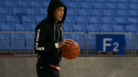 辽篮众将备战风云：郭艾伦领衔酷炫集训，韩德君杨鸣场内斗智