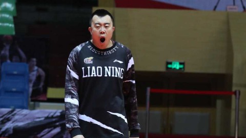 辽篮众将赛前放松，哈德森苦寻准星成唯一“烦恼”