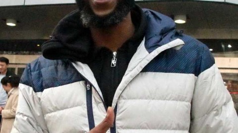 詹皇前队友普莱斯驾到，山东高速迎来新舵手