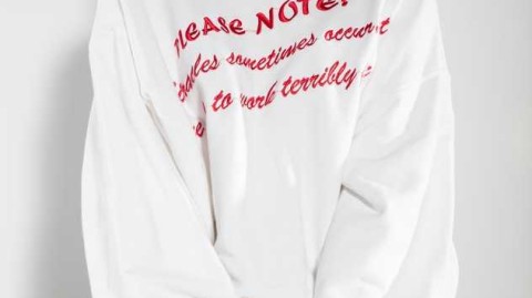 巅峰啦啦队俏皮亮相新赛季 青春风暴点燃球场激情