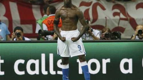 德国队终结大赛魔咒 2-0完胜卫冕冠军意大利晋级八强