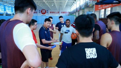 巅峰之上 砥砺前行——新疆男篮新赛季卫冕征程