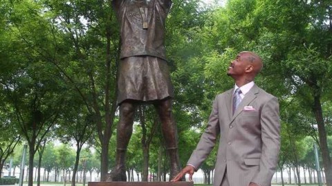 从“独狼”到“北京爷们”：马布里在第二故乡的温暖岁月