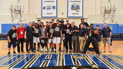 丁彦雨航十三分闪耀奥兰多，助攻绝杀助小牛加时夺夏季联赛冠军