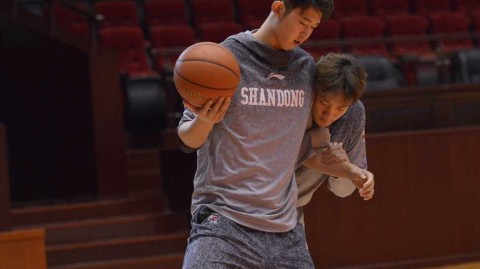 巅峰前夕，丁彦雨航与山东高速的冠军之梦