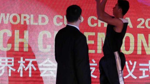 京剧脸谱勾勒篮球梦想 姚明揭晓二零一九年世界杯会徽