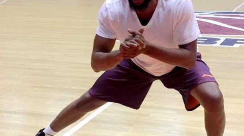 山东新援普莱斯火线驰援，战旧主首秀演绎“天意”对决