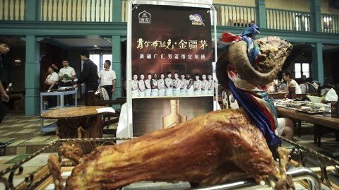 烤肉三分王，疆味梦之队：西热力江的牧羊先生开张