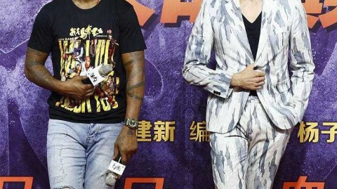 京城篮球烙印·独狼变政委 马布里携众星亮相电影发布会