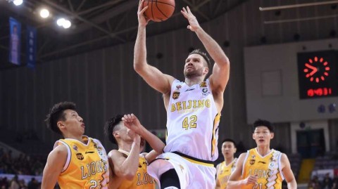 京城激战群星闪耀，广厦客踏奥体豪取四连胜