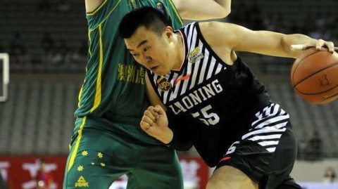 辽篮夏日内线苦战澳洲 韩德君砍高分仍吞惜败苦果