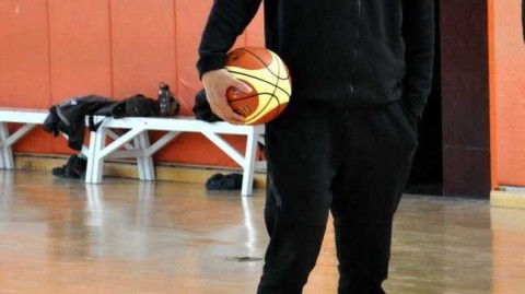 齐鲁内线擎旗，全运男篮蓄势：李楠挂帅精雕细琢