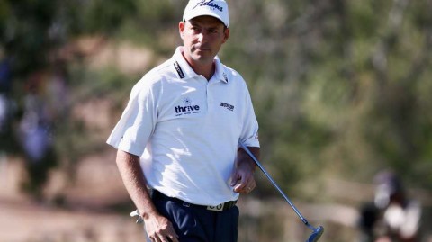 果岭上的礼仪之光与竞技之美