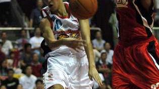 CBA第35轮：广东客场86-99不敌山东，伤病潮撕开卫冕冠军体系裂痕