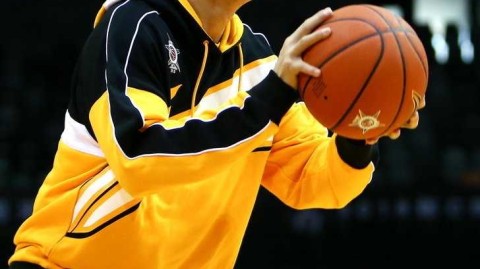 郭艾伦与韩德君全明星赛前“秀恩爱” 这对活宝又来了