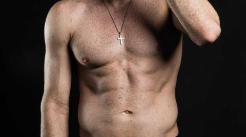 “大黑熊”的钢铁身躯：扎克兰多夫从坏小子到灰熊传奇的逆袭