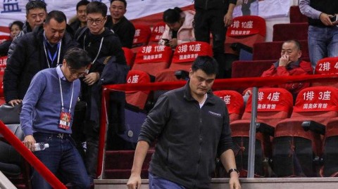 姚明亲临奥体观战京城德比 胶着战局见证CBA改革春风吹满地