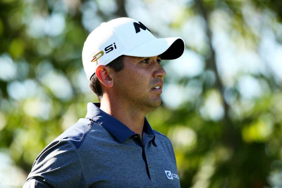 戴伊在夺冠后激动落泪，情感释放的瞬间令人动容。