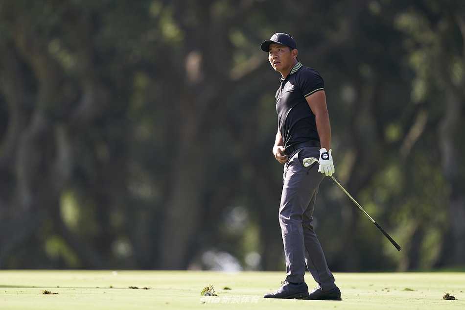 瓦尔德拉玛之战:卡特林坚守领先,凯梅尔紧追不舍,吴阿顺稳步前行 德国名将马丁·凯梅尔在比赛中凝神思考,坚毅的眼神中透露出对结束六年冠军荒的渴望,瓦尔德拉玛是他梦寐以求的夺冠之地。