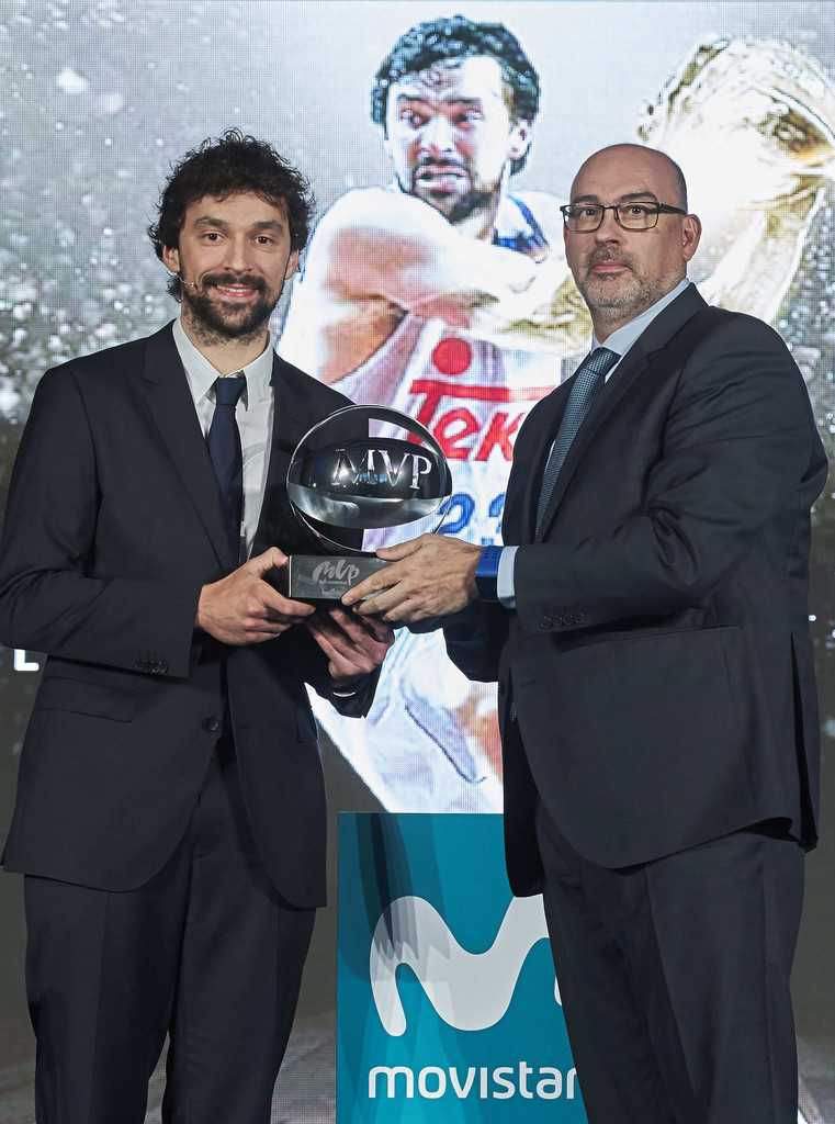 在国王杯决赛的镁光灯下，鲁尔面对严防毫无惧色，持球突破的姿态宛如一位优雅的斗牛士。