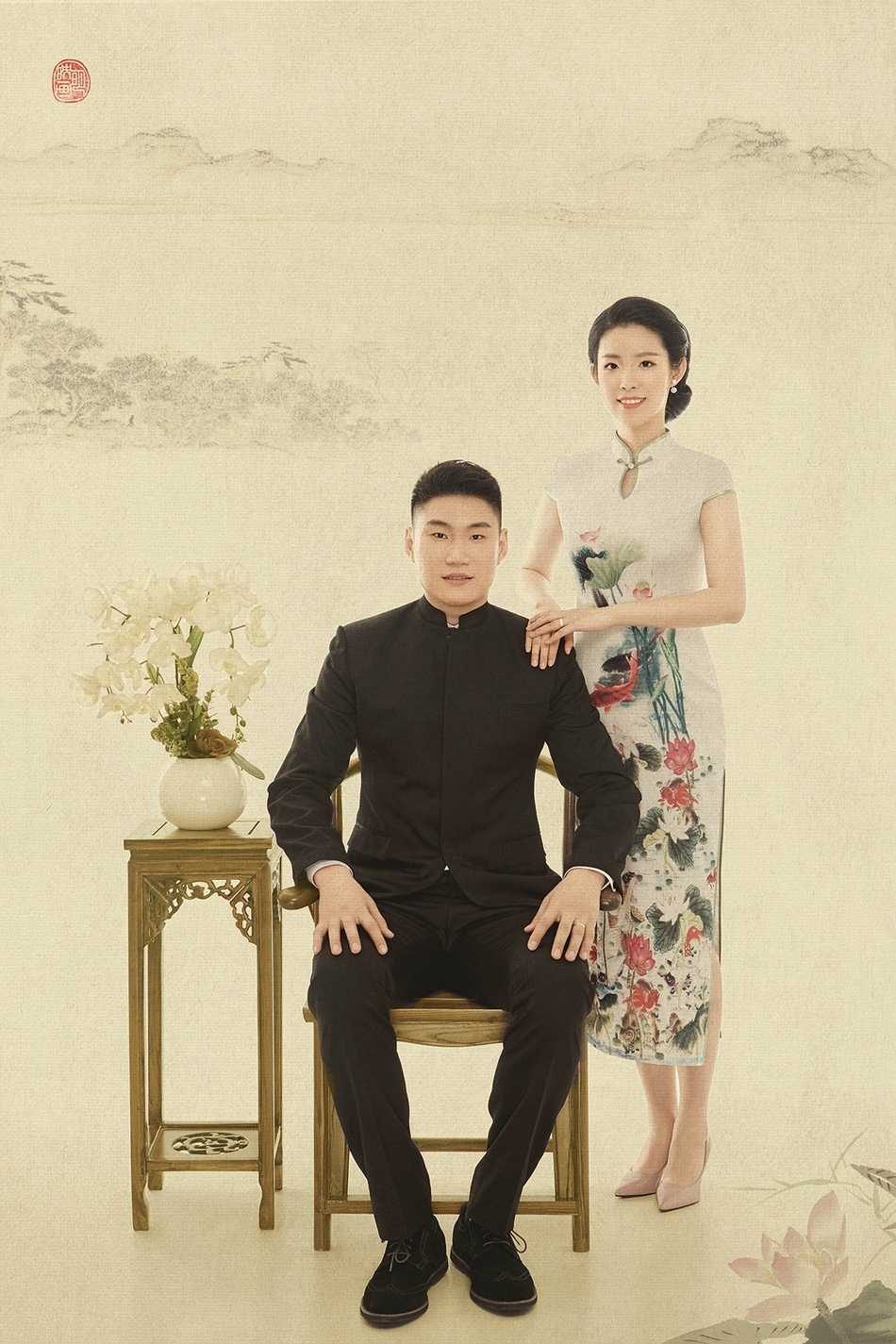 常林与爱妻潘雪妍甜蜜大婚 篮球硬汉的柔情时刻 身着一袭洁白婚纱的新娘宛若童话里的公主,她凝视着镜头外的爱人,眼神中满是藏不住的幸福与对未来生活的憧憬。