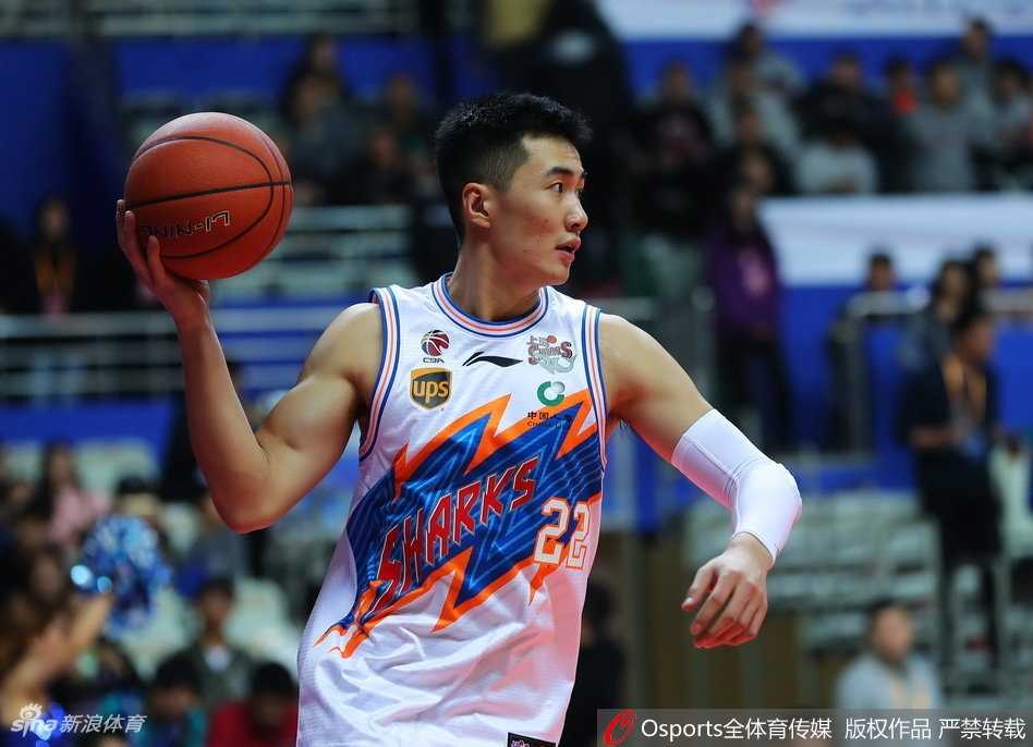 弗神独揽47分掀翻山西 斯科拉华丽两双难救主 弗雷戴特眼神如炬,面对山西防守悍将轻松飚中三分,寂寞大神用47分宣告王者归来。