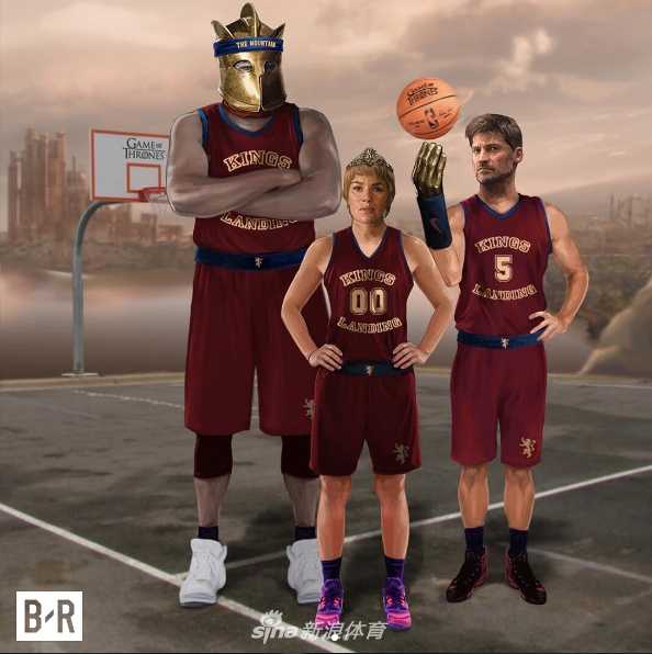 权力游戏三强对决:龙母与兰尼斯特联军迎战雪诺史塔克家族 琼恩·雪诺立于绝境长城之上,长爪剑沾染冰霜,身后是呼啸的北境寒风与不死的信念