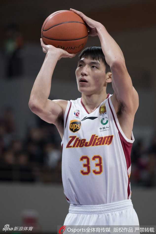 浙江主场力克同曦赢得对攻战 吴前威姆斯联手导演精彩胜利 浙江内线张大宇镇守篮下送出大帽,他全场贡献12分8板,是球队获胜的内线功臣