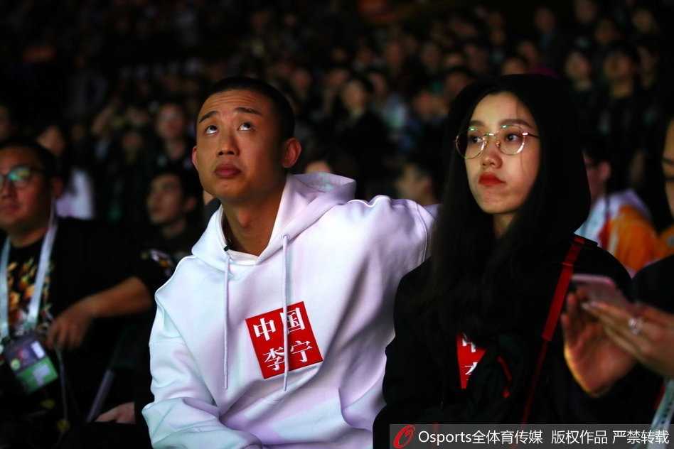 于长春在三分球大赛决赛中手起刀落，篮球划过完美弧线空心入网，他以破纪录的24分笑到最后，证明了自己“高炮台”绝非浪得虚名。