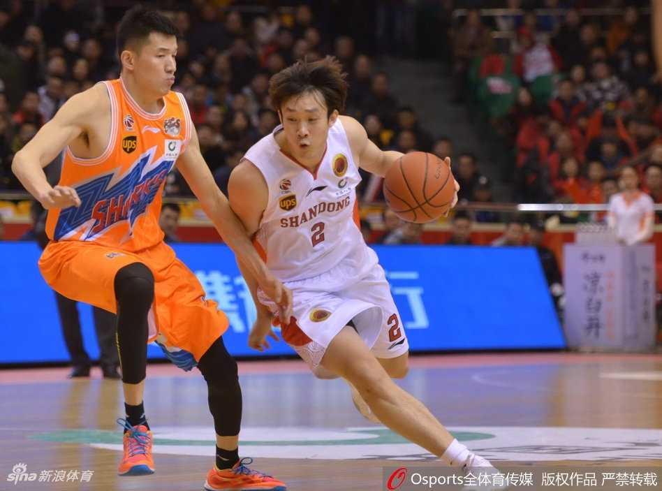 齐鲁劲旅主场狂潮,大鲨鱼深陷济南魔鬼夜 睢冉如猎豹般贴防弗雷戴特,窒息式的防守让寂寞大神面露难色
